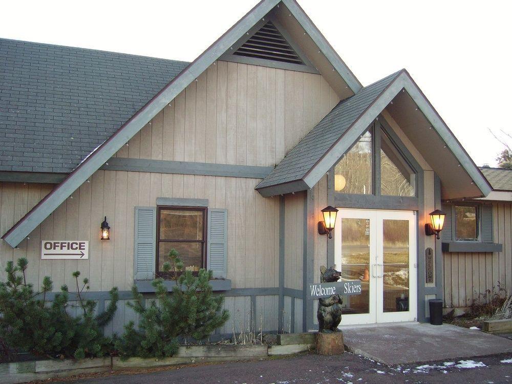 Cliff Dweller On Superior Hotel Tofte