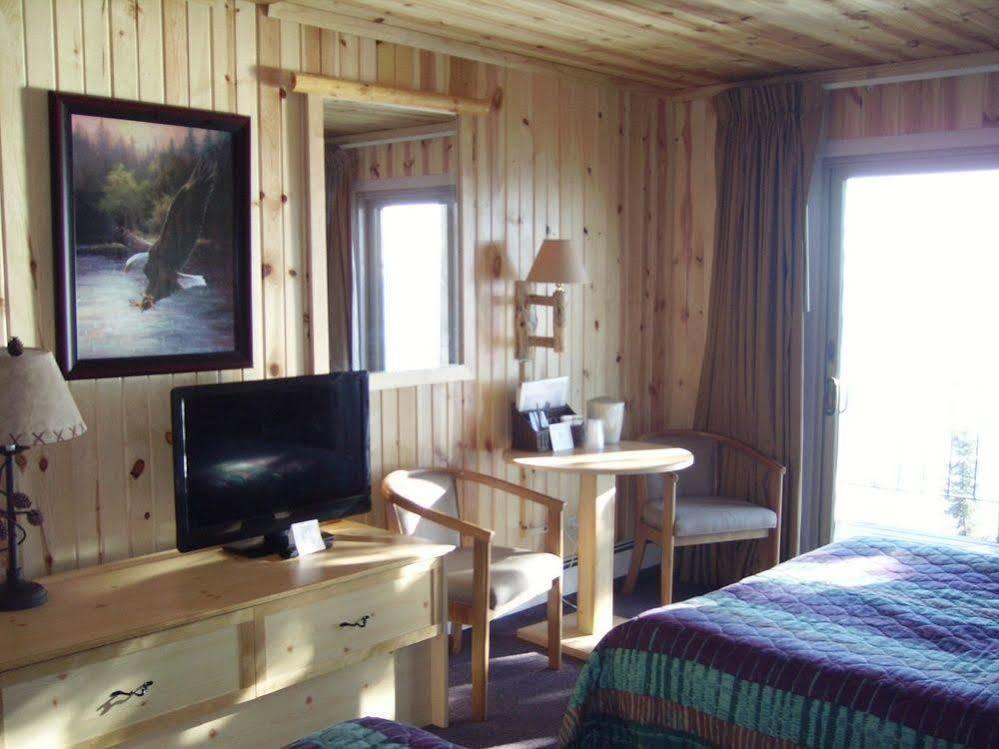 Hotel Cliff Dweller On Superior Tofte