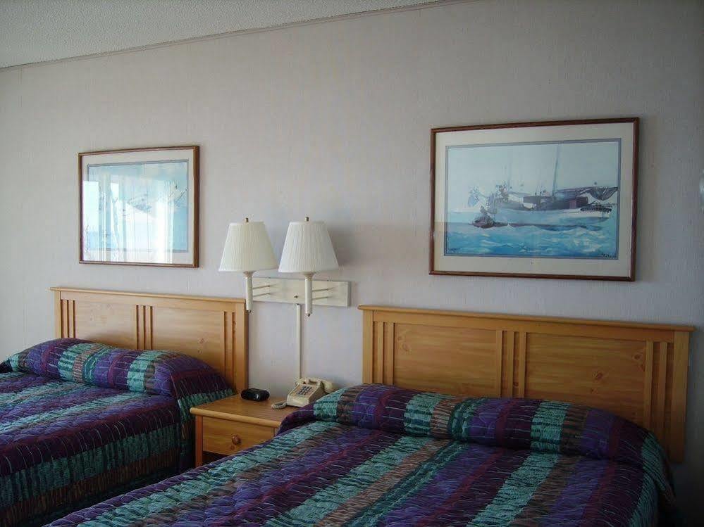 Cliff Dweller On Superior Hotel 2*