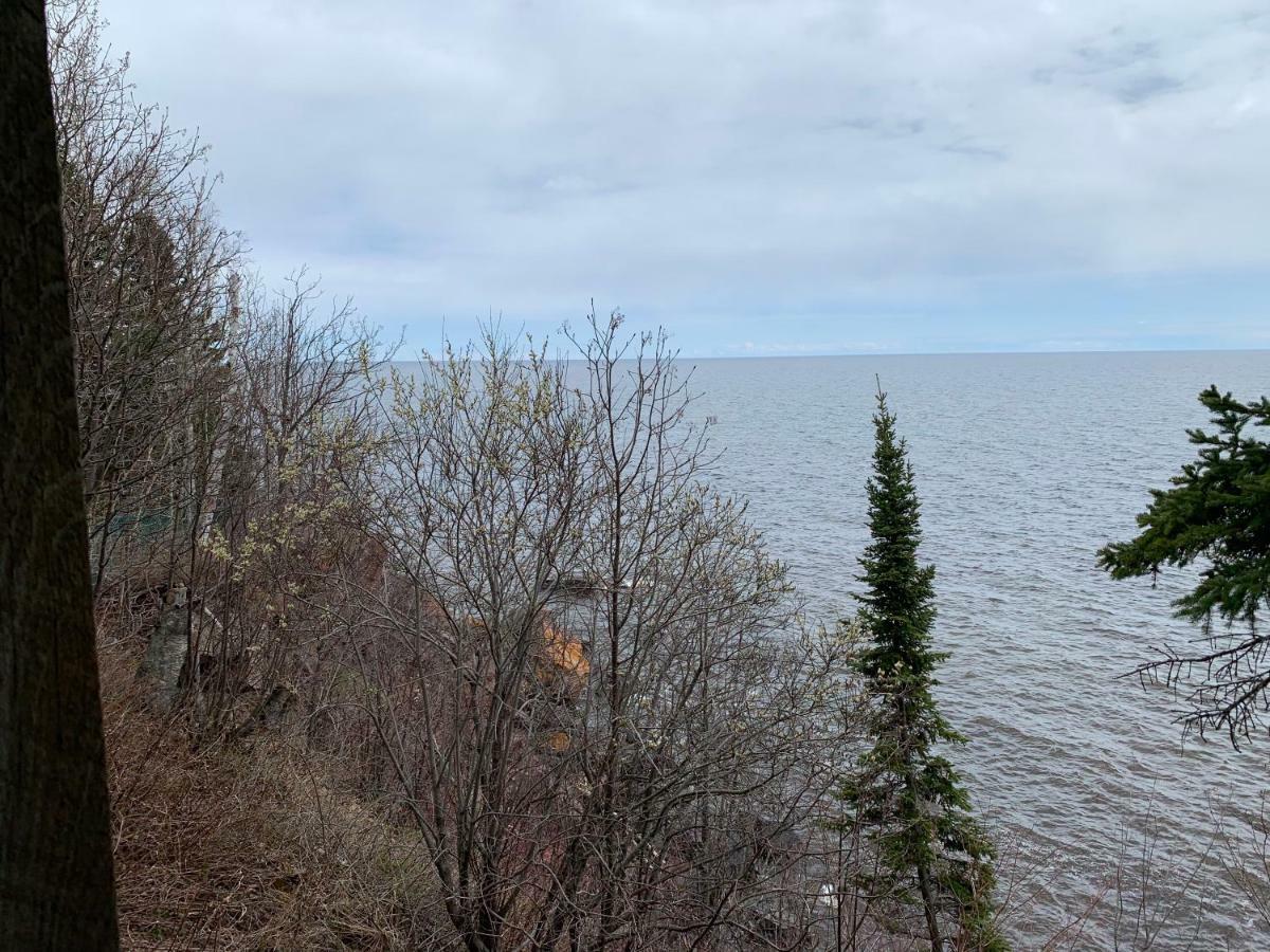 Cliff Dweller On Superior Hotel Tofte